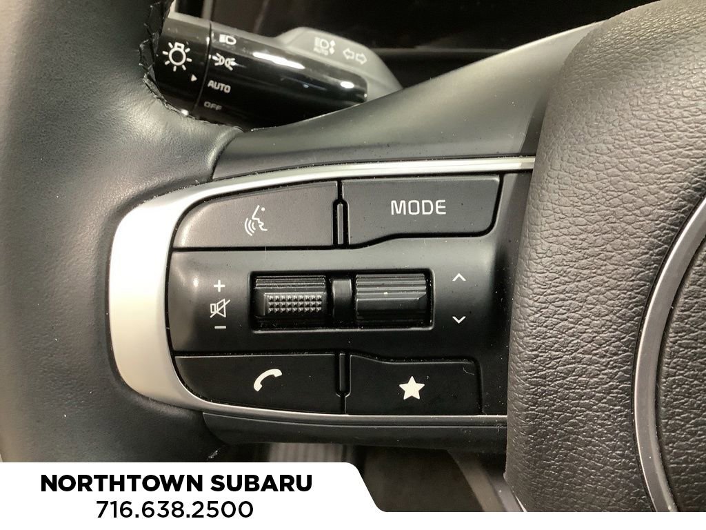 Used 2025 Kia Sportage EX w/ Premium Package image 13