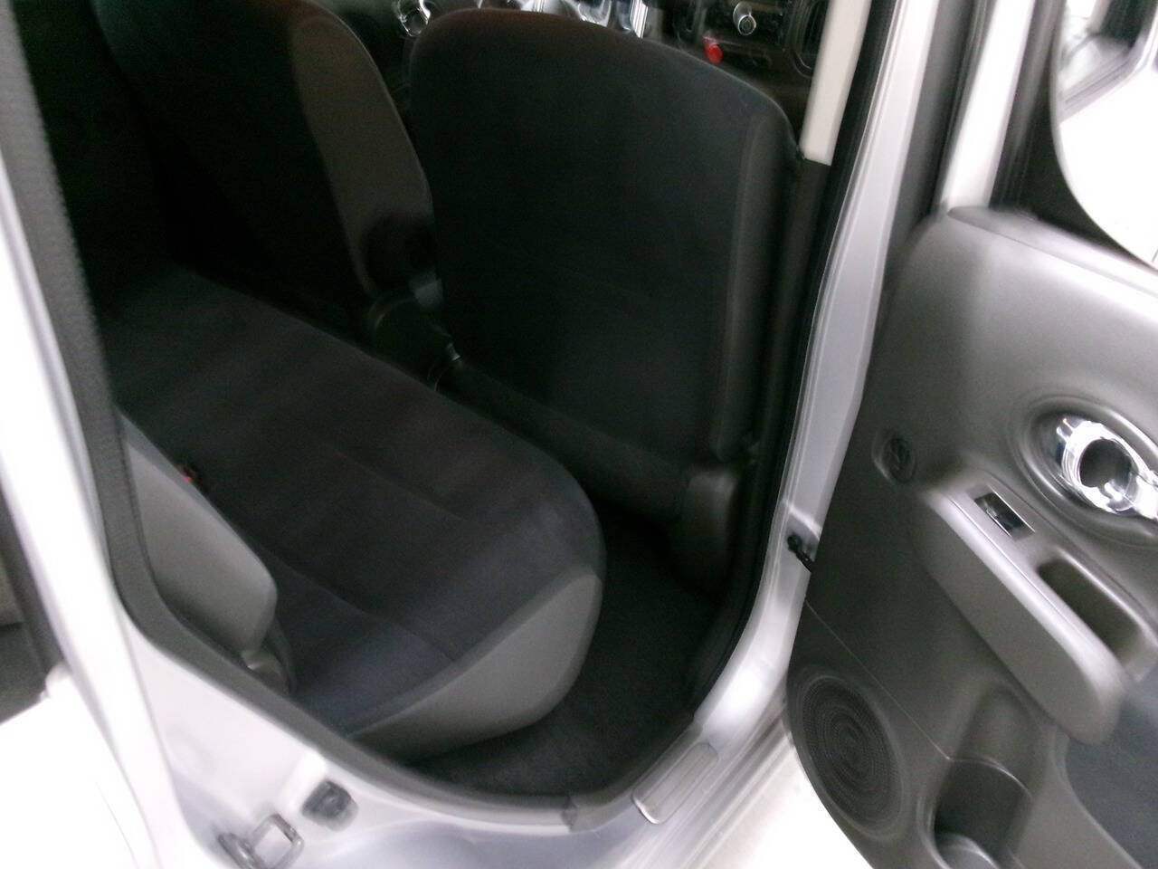 Used 2010 Nissan Cube 1.8 S w/ Interior Illumination Pkg FWD image 27