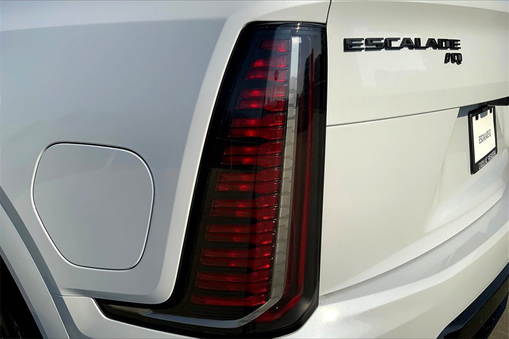 New 2026 Cadillac Escalade IQ Sport 2 w/ LPO, ONYX Package image 15