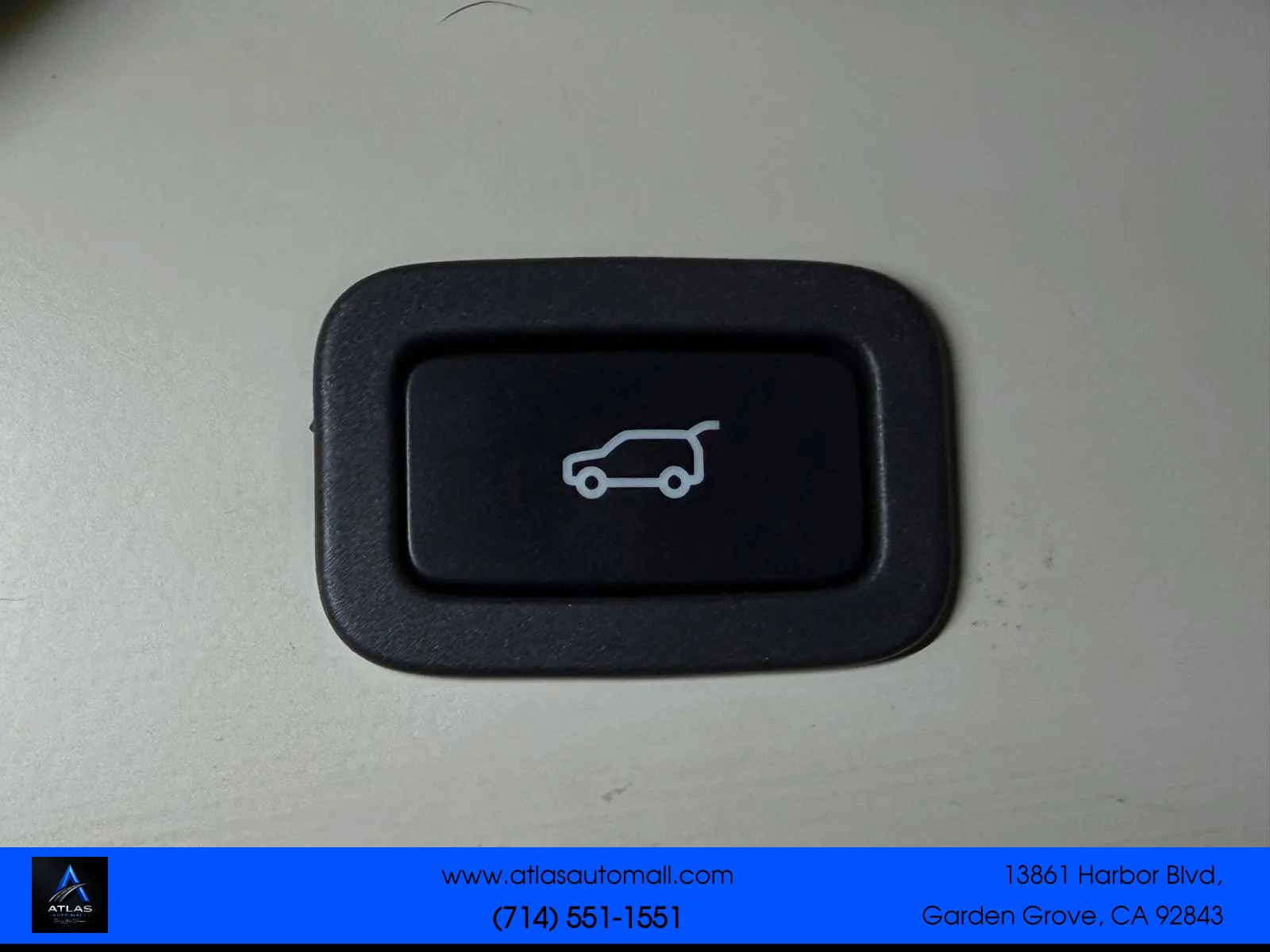 Used 2018 Land Rover Range Rover Supercharged AWD/4WD image 16