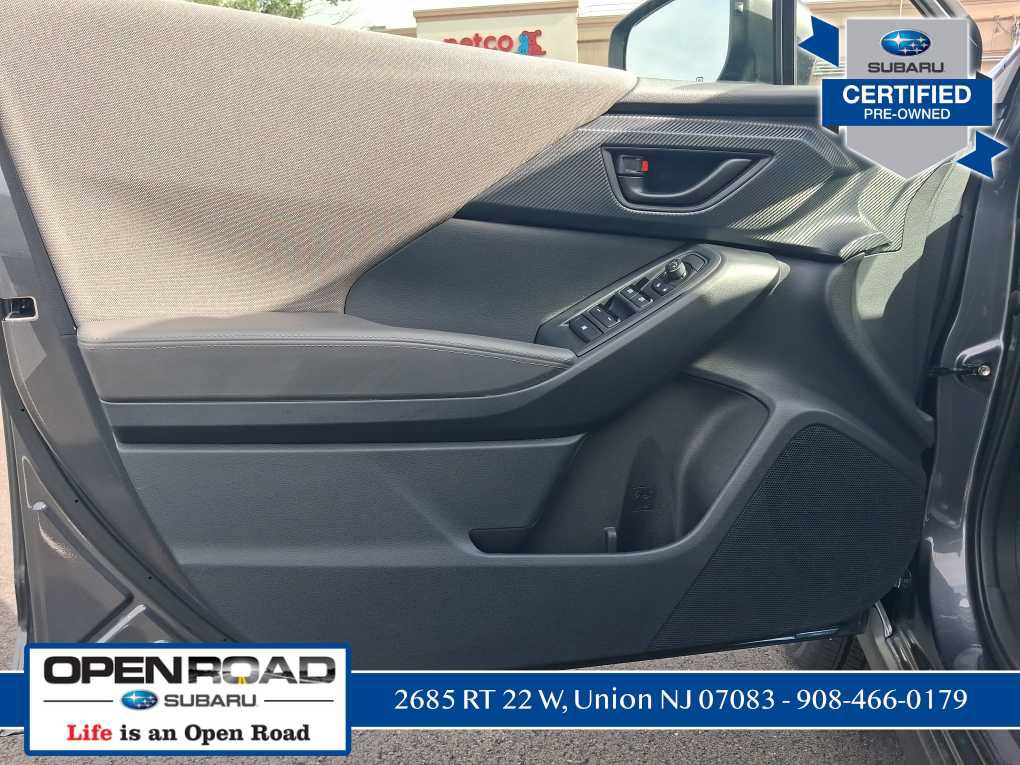 Used 2025 Subaru Crosstrek 2.5i Premium AWD/4WD image 54
