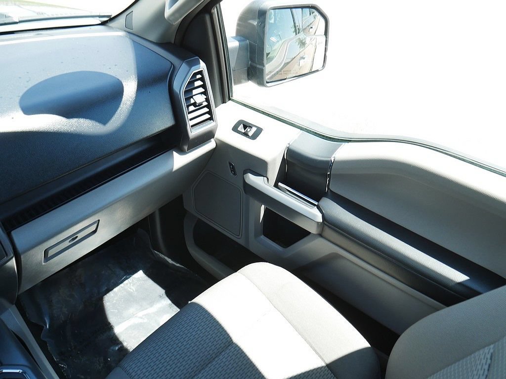 Used 2017 Ford F150 XLT w/ Equipment Group 302A Luxury AWD/4WD image 25