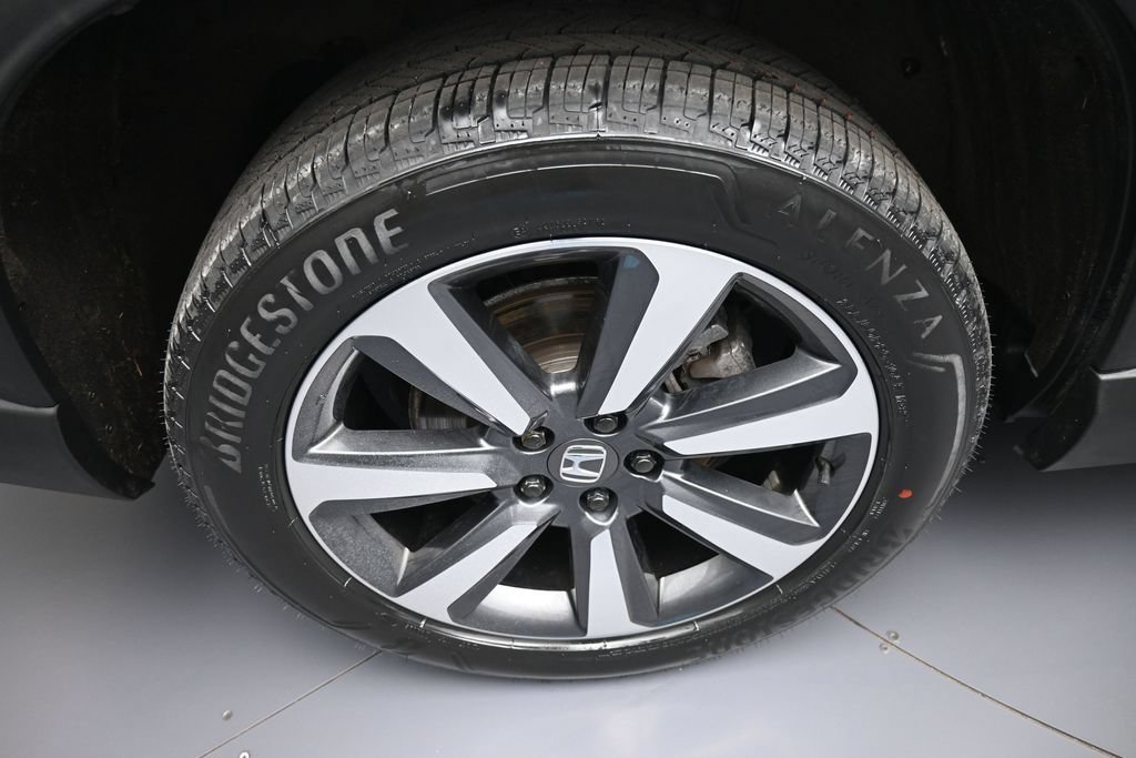 Certified 2024 Honda Pilot Touring image 12