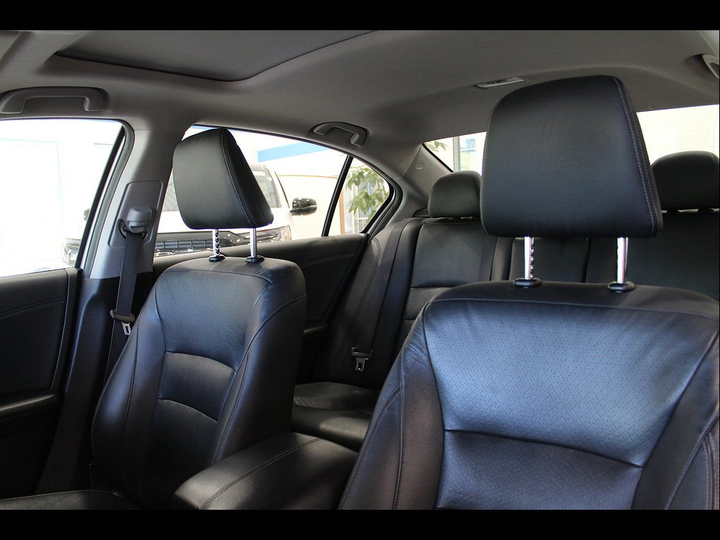 Used 2017 Honda Accord Touring image 14