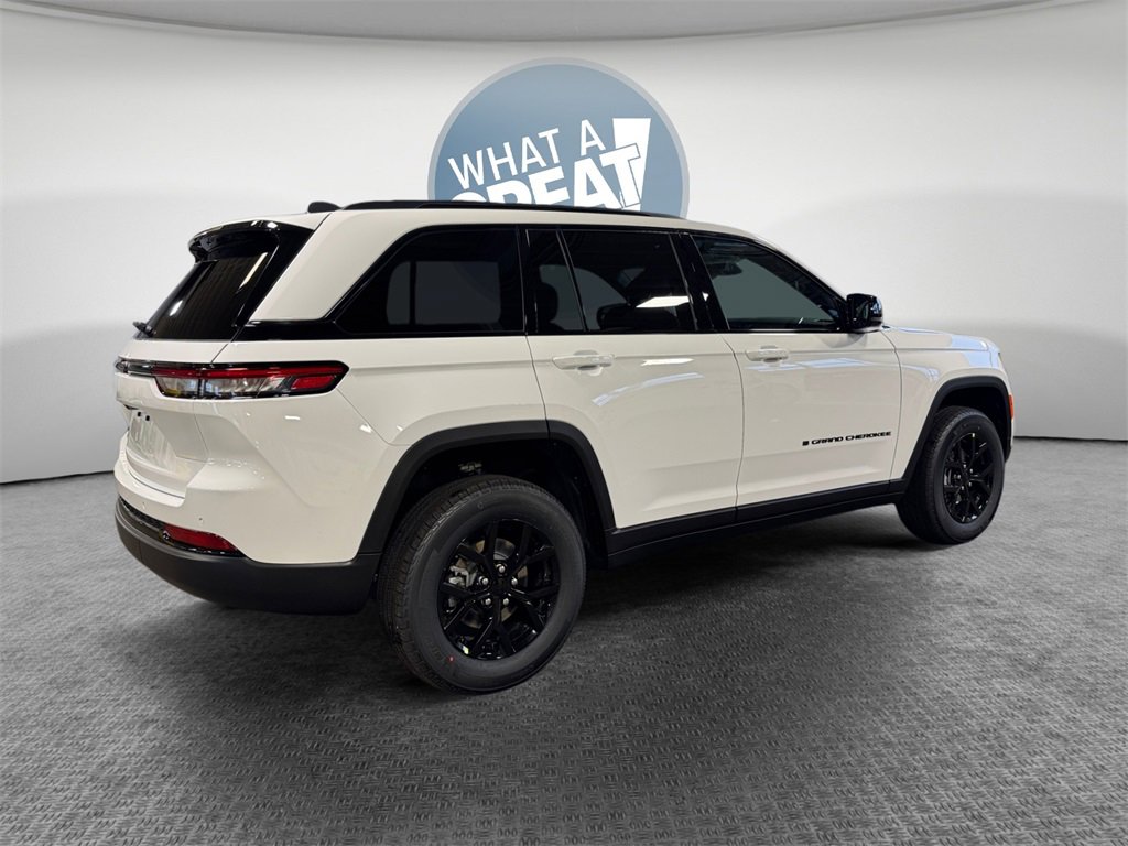 New 2025 Jeep Grand Cherokee Altitude video 3