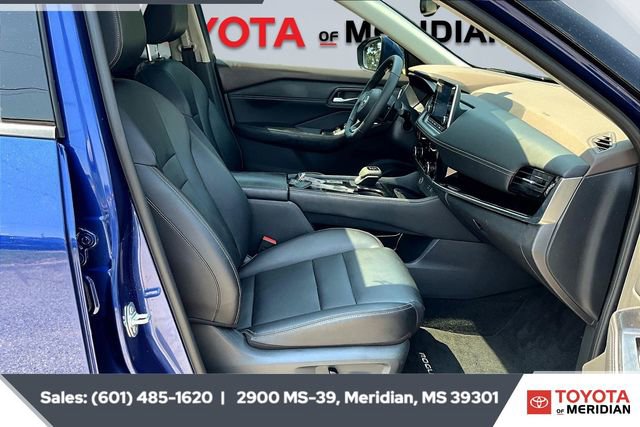 Used 2023 Nissan Rogue SL image 6