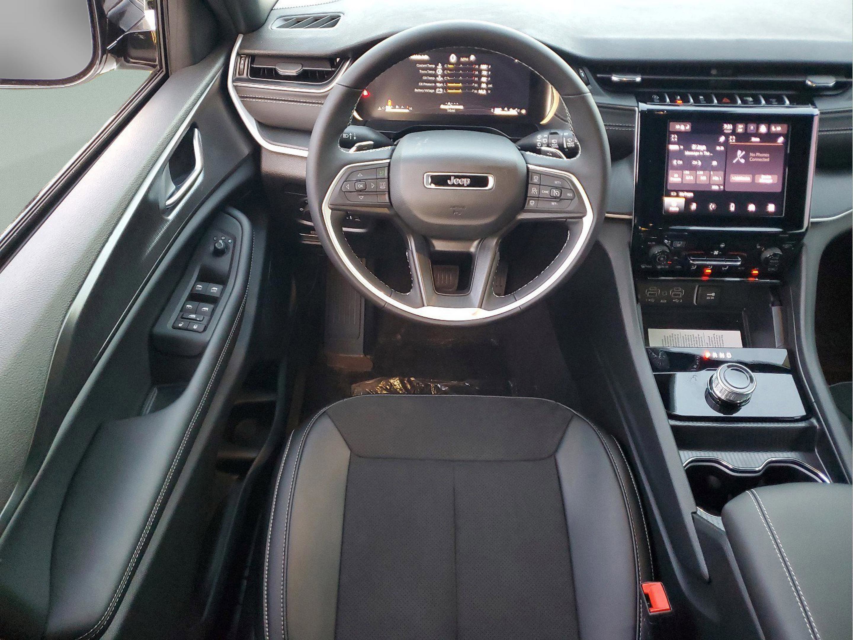 New 2025 Jeep Grand Cherokee L Altitude image 13