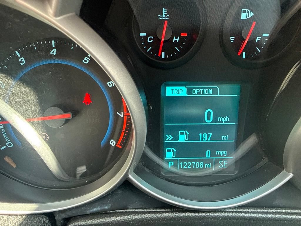Used 2015 Chevrolet Cruze LT FWD image 32
