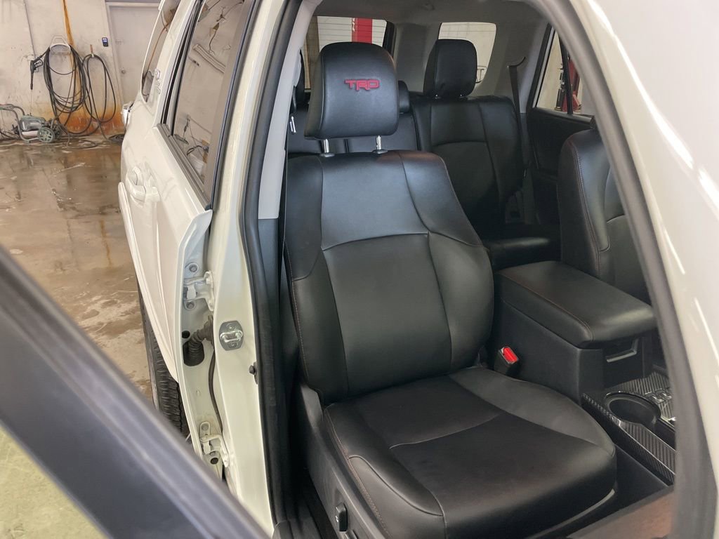 Used 2023 Toyota 4Runner TRD Off-Road Premium w/ Off Road Premium Plus Package AWD/4WD image 29