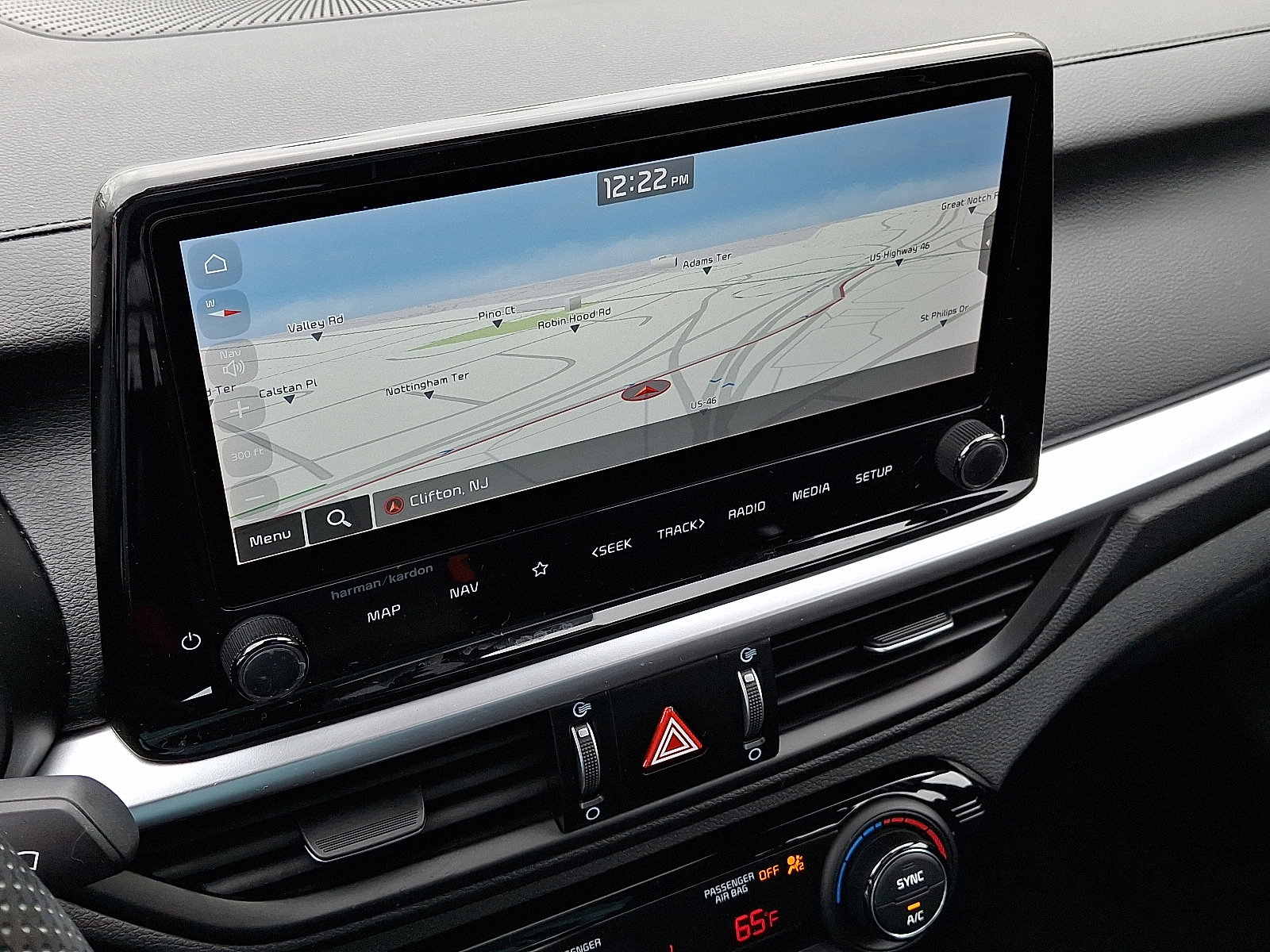 Used 2023 Kia Forte GT-Line w/ GT-Line Premium Package image 17