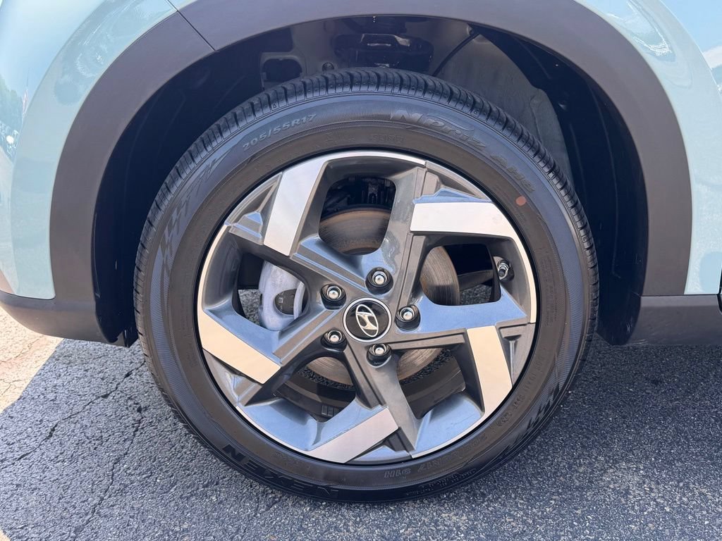 Certified 2026 Hyundai Venue SEL FWD image 32