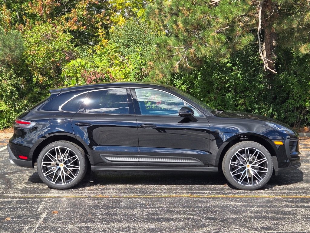 New 2026 Porsche Macan image 8