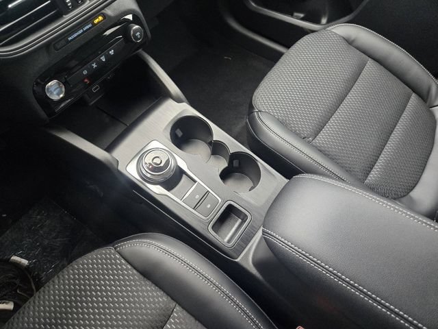New 2025 Ford Escape SE FWD image 16