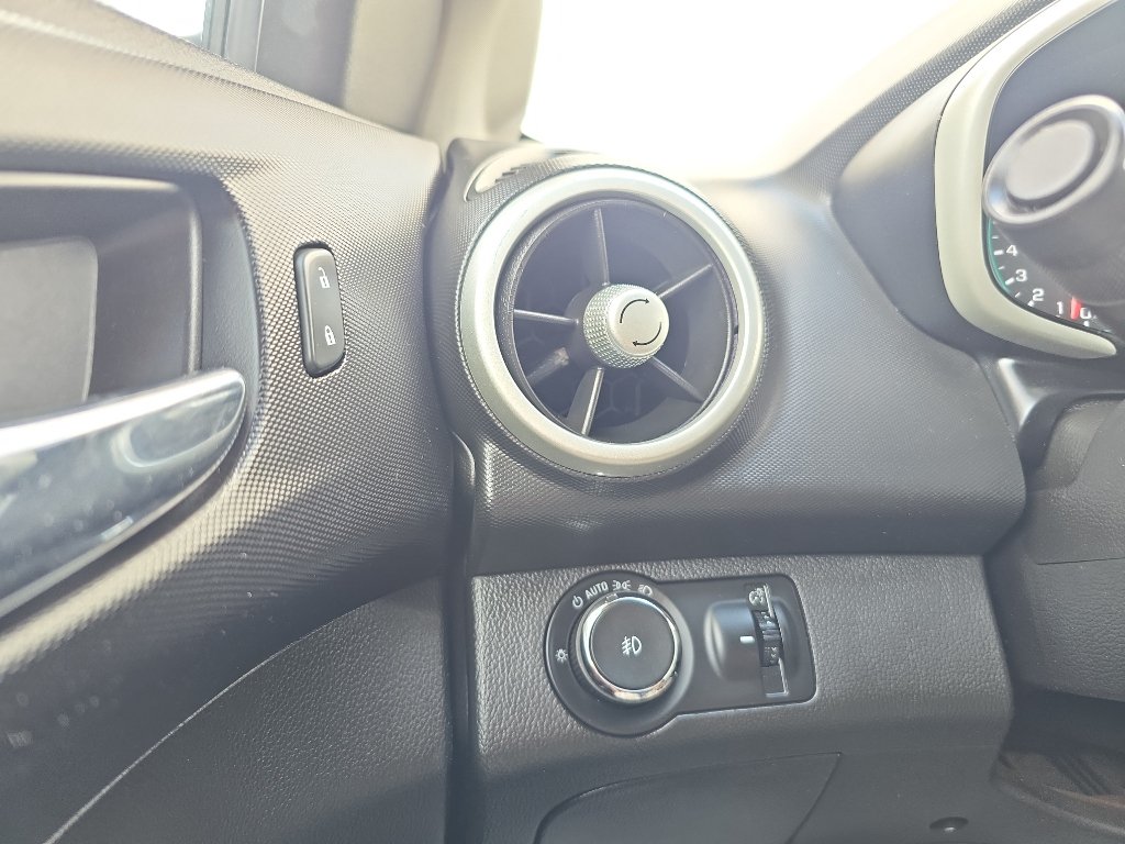 Used 2018 Chevrolet Sonic LT FWD image 21