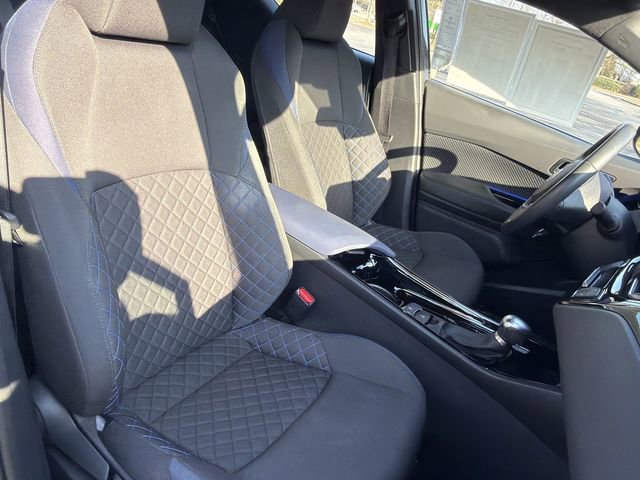 Used 2022 Toyota C-HR XLE FWD image 17