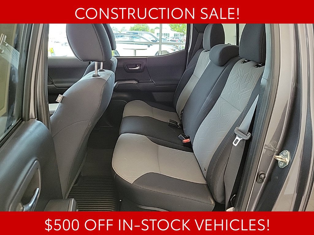 Used 2021 Toyota Tacoma TRD Off-Road w/ Technology Package AWD/4WD image 10