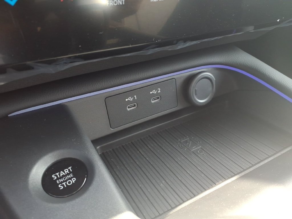 New 2026 Nissan Sentra SR w/ SR Premium Package FWD image 14