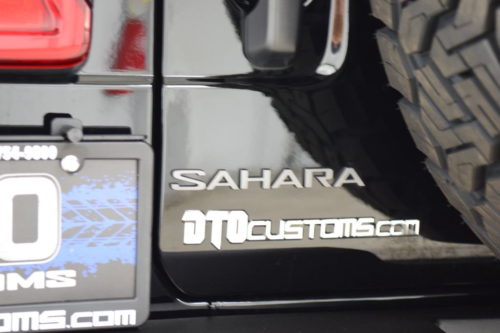 Used 2025 Jeep Wrangler Unlimited Sahara AWD/4WD image 20