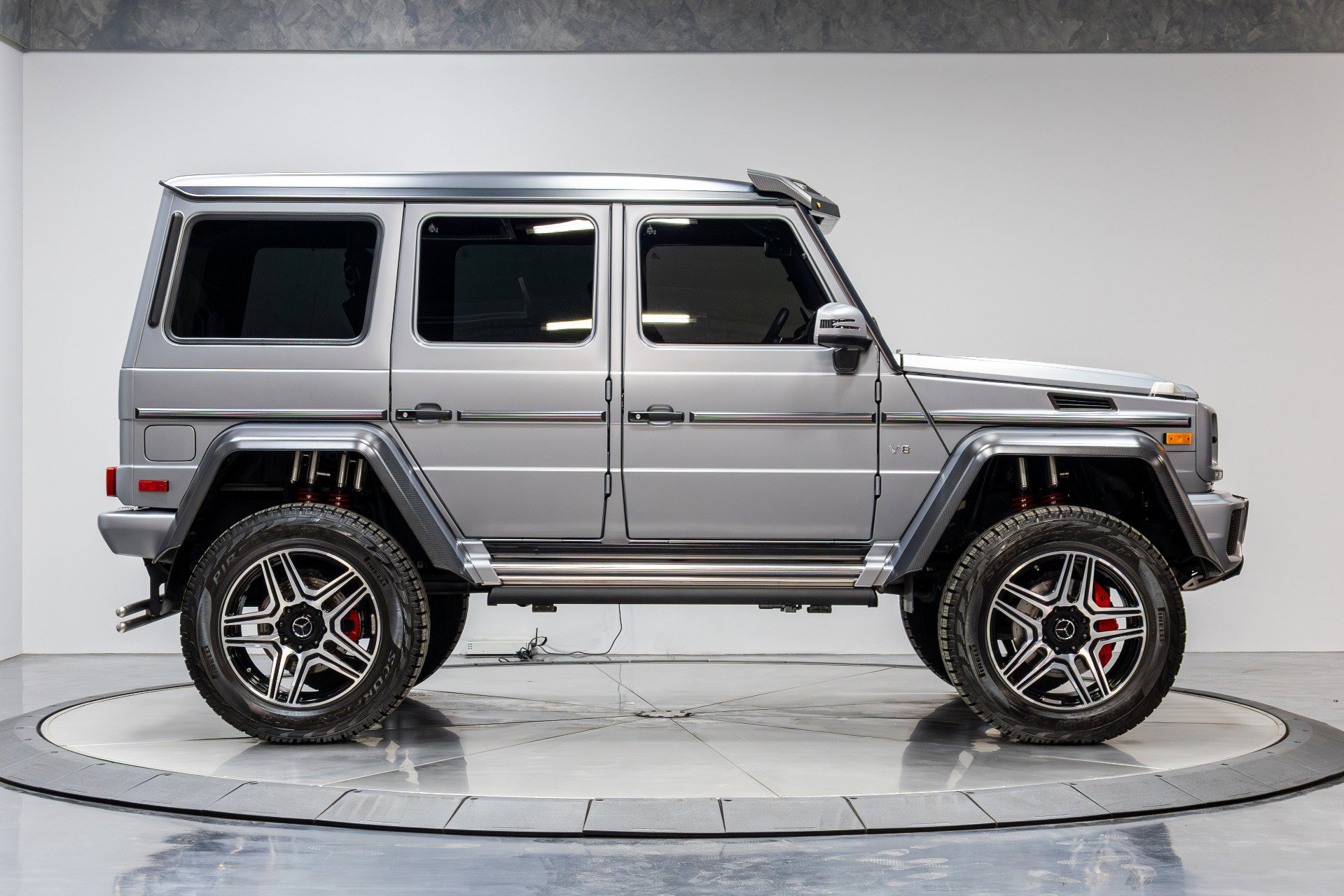 Used 2017 Mercedes-Benz G 550 Squared image 17