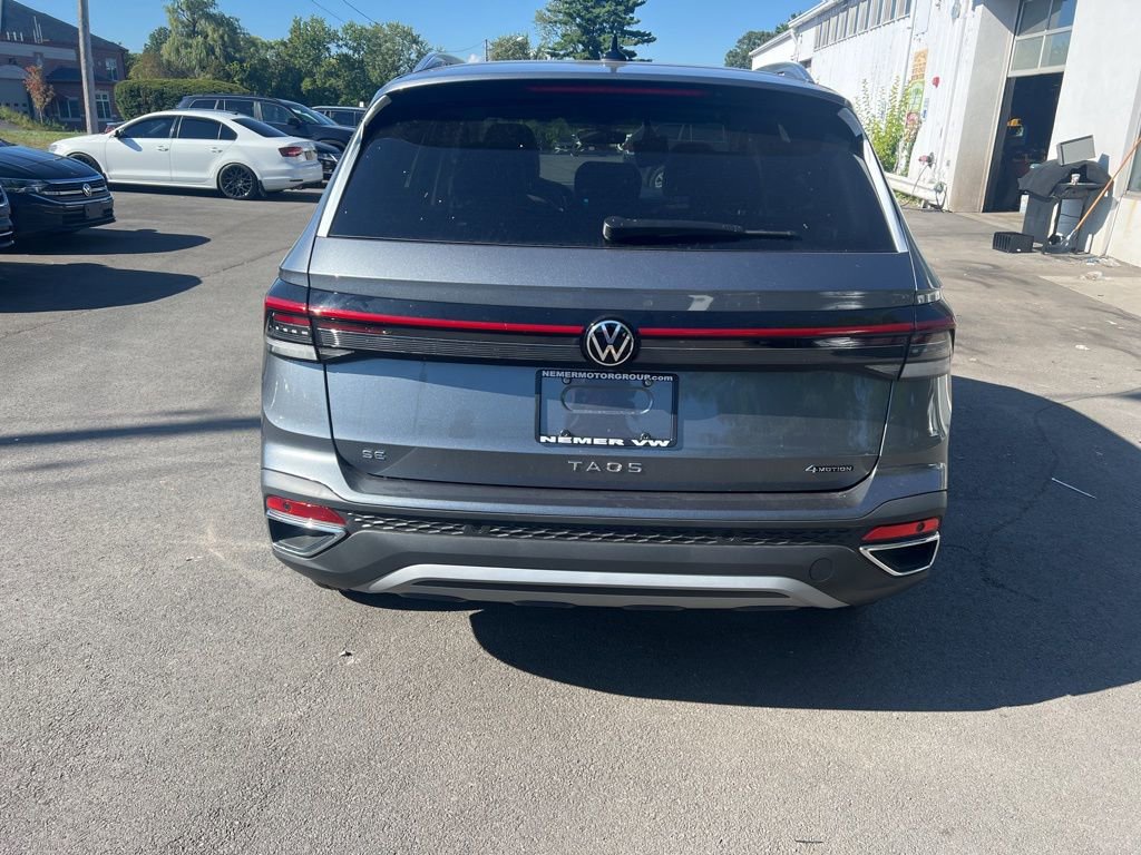 New 2025 Volkswagen Taos SE image 7