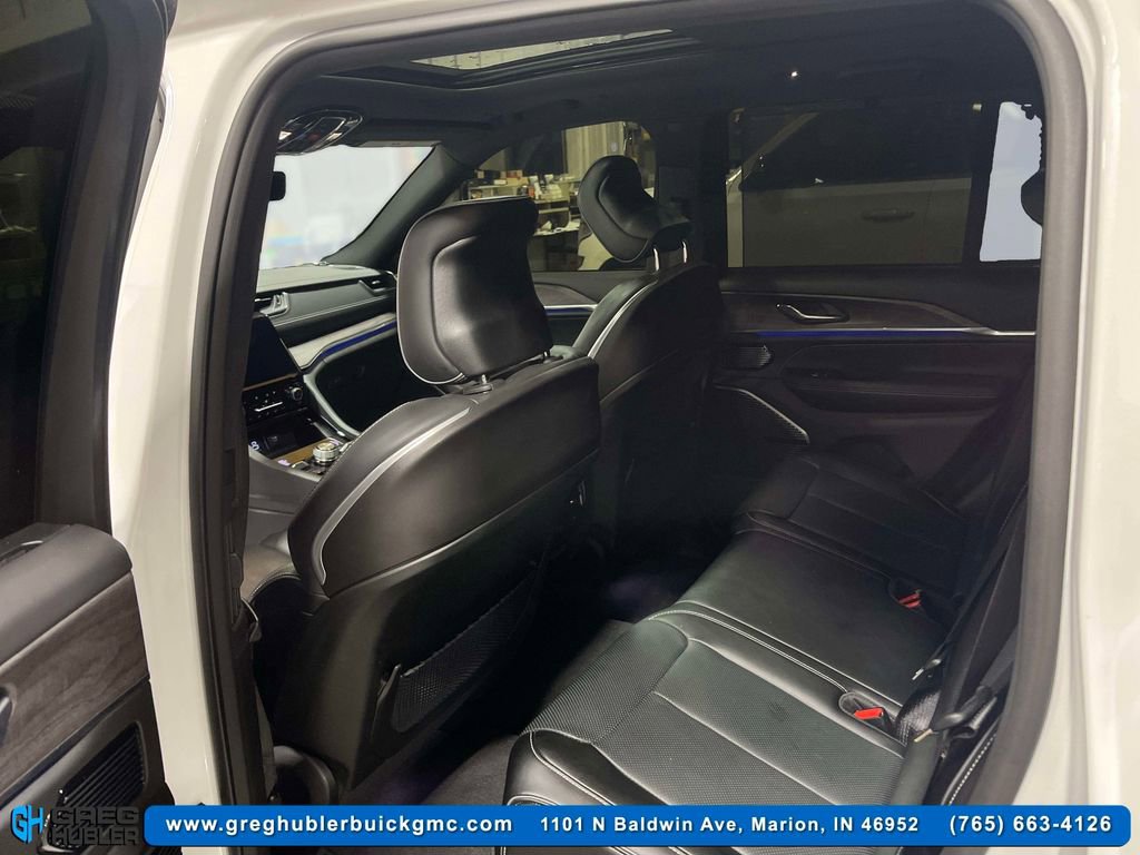 Used 2024 Jeep Grand Cherokee Overland w/ Luxury Tech Group IV image 14