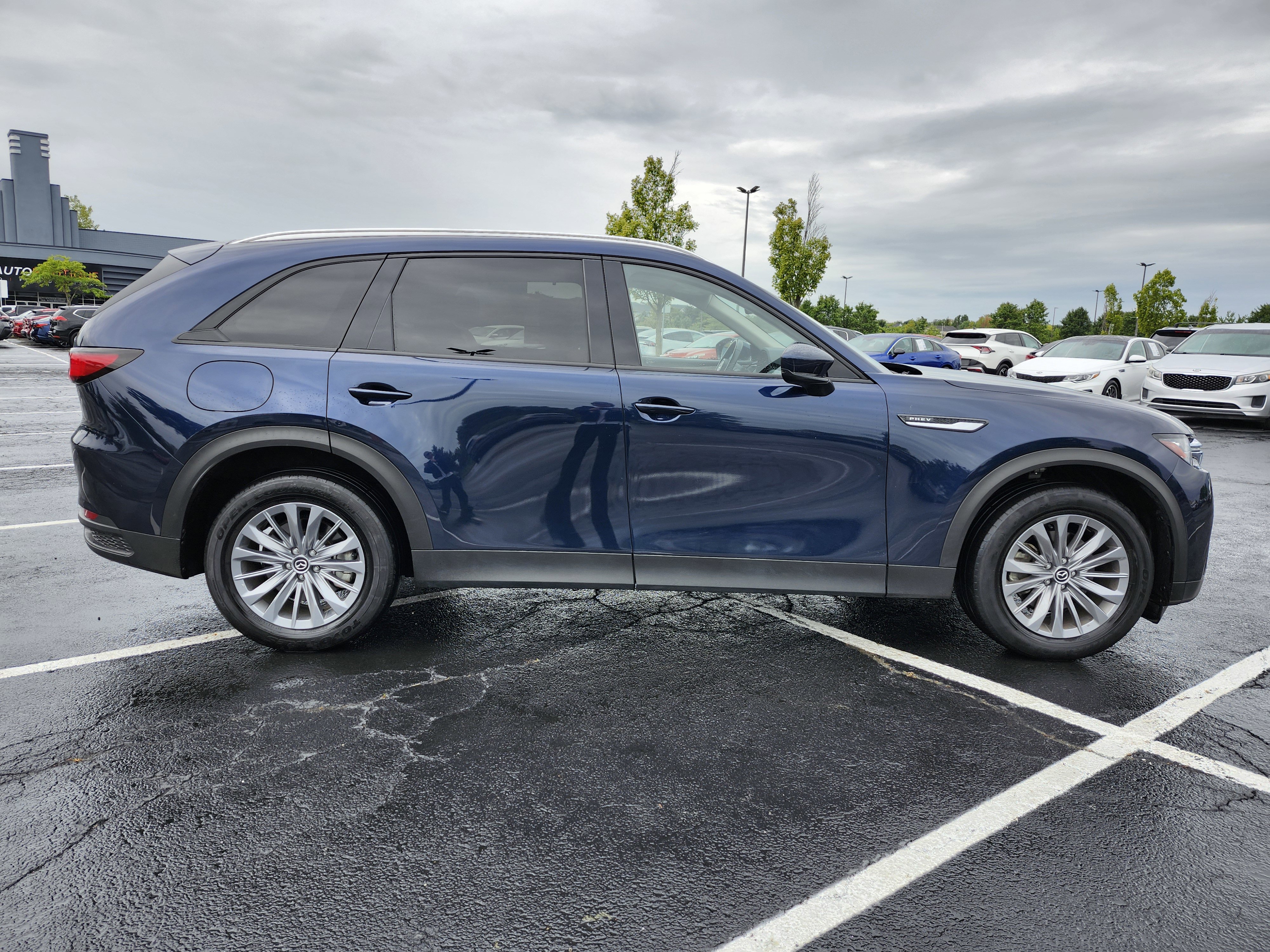 Used 2024 MAZDA CX-90 Plug-In Hybrid w/ Preferred image 11