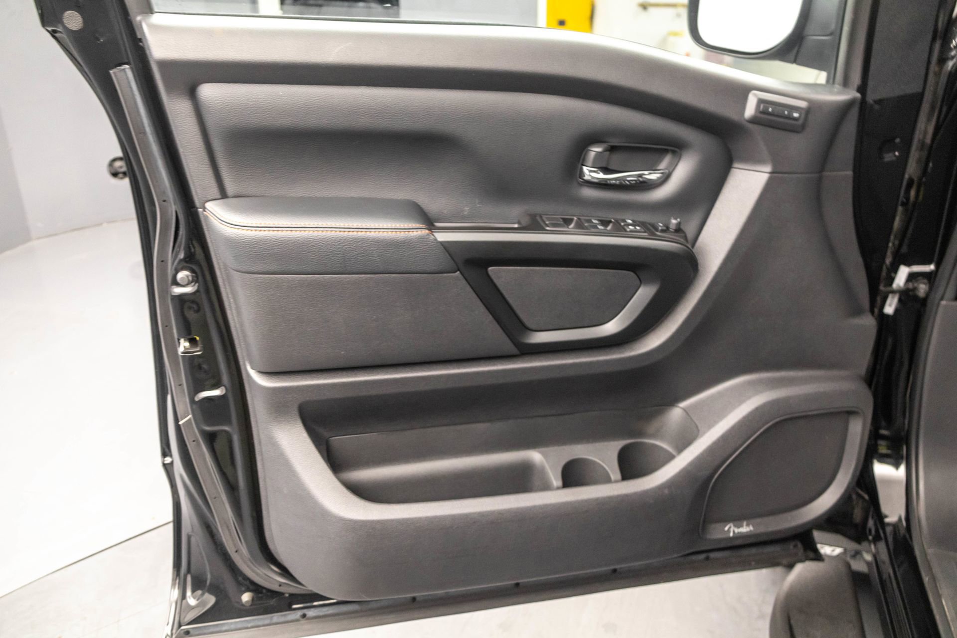 Used 2023 Nissan Titan PRO-4X w/ Pro-4x Convenience Package AWD/4WD image 30