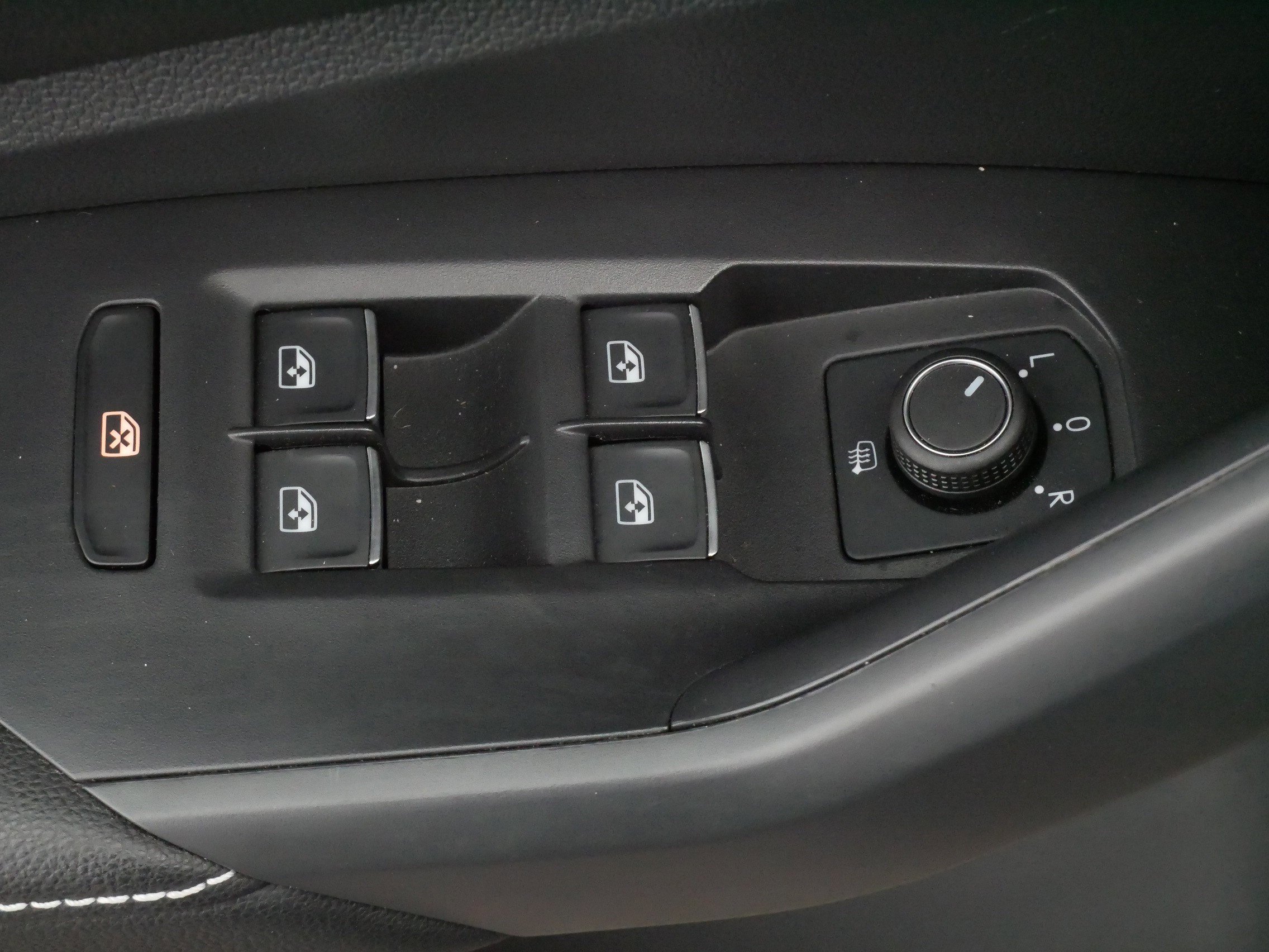 Certified 2024 Volkswagen Jetta SE image 19