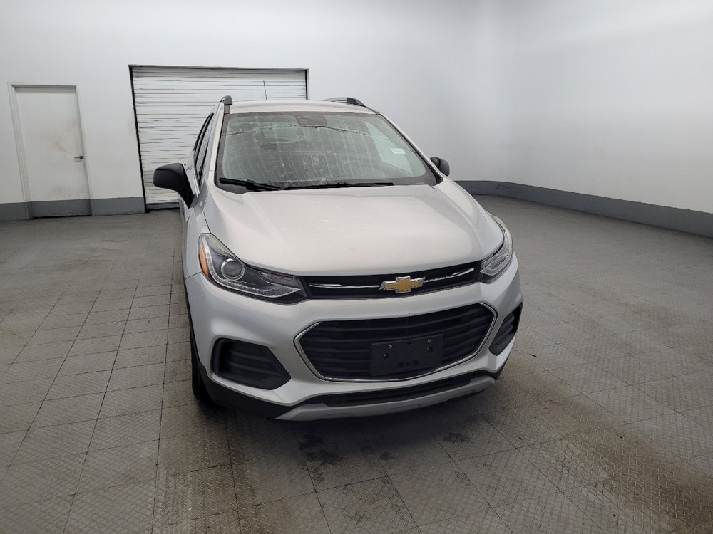 Used 2020 Chevrolet Trax LT w/ LT Convenience Package image 14