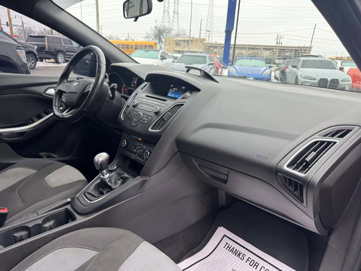 Used 2016 Ford Focus ST image 28