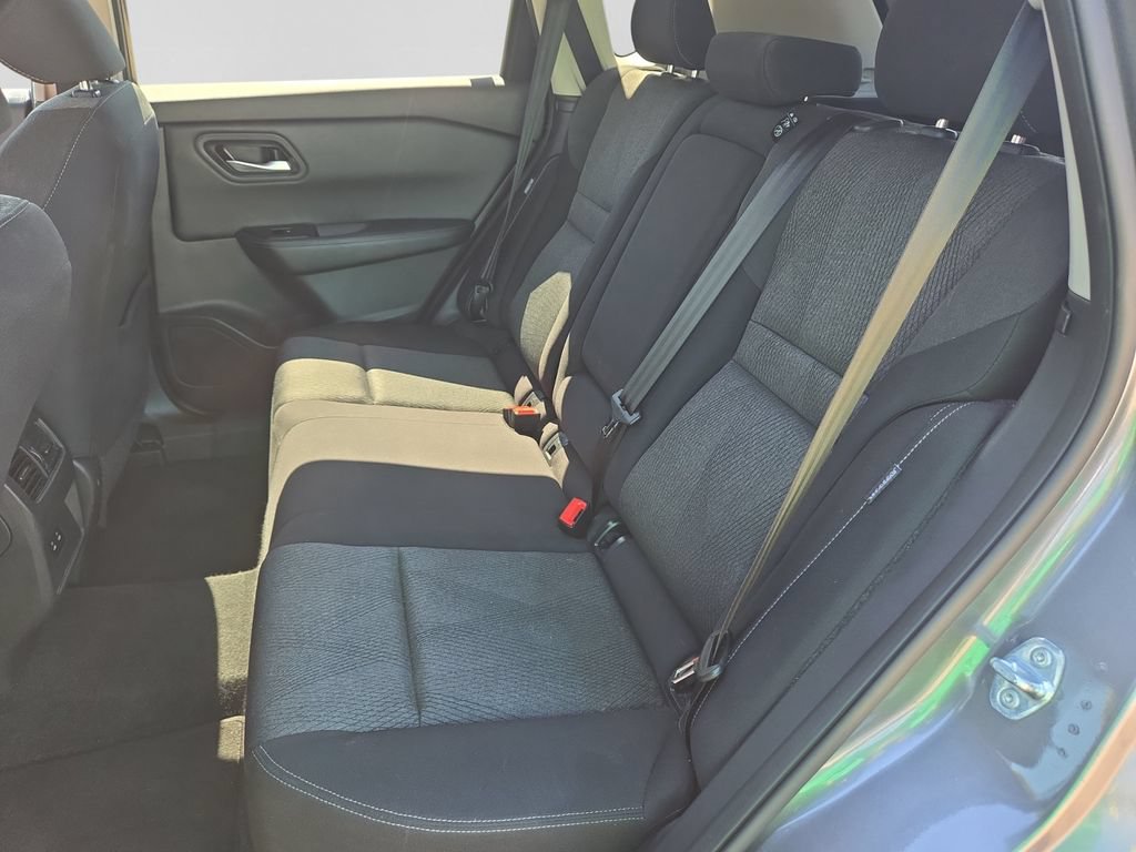 Used 2024 Nissan Rogue SV FWD image 35