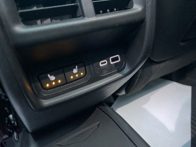 Used 2025 Cadillac XT4 Sport image 27