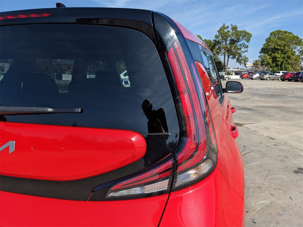 Certified 2023 Kia Soul EX image 11