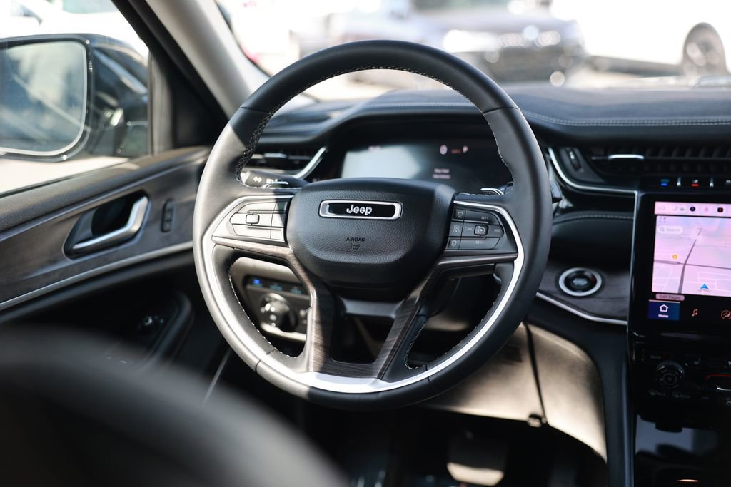 Used 2024 Jeep Grand Cherokee Limited 4xe w/ Luxury Tech Group II image 27