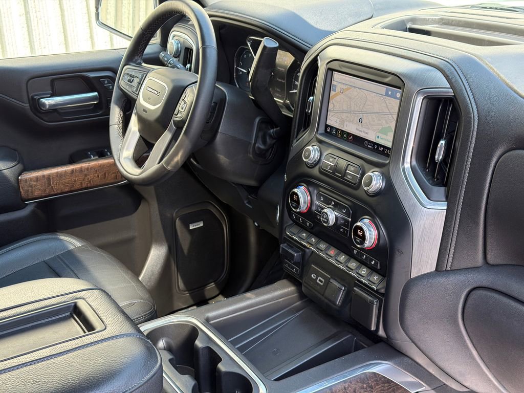 Used 2022 GMC Sierra 1500 Denali w/ Denali Premium Package AWD/4WD image 11