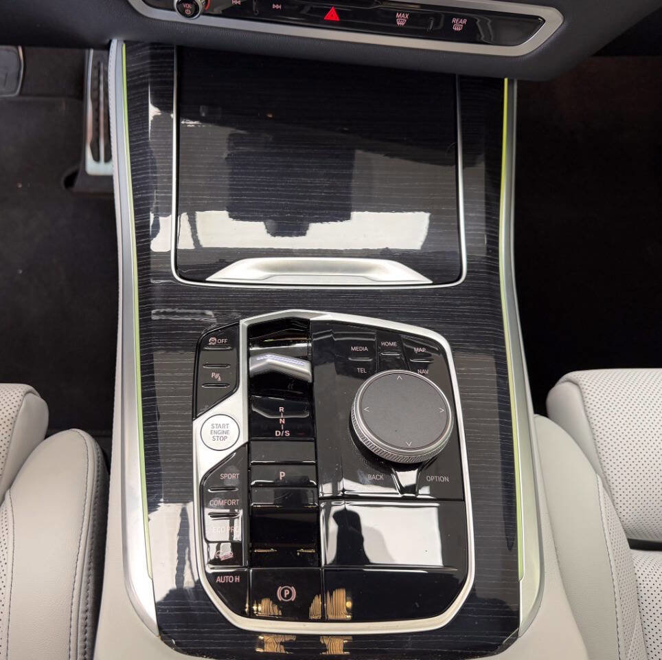Used 2025 BMW X5 xDrive40i w/ M Sport Package image 52
