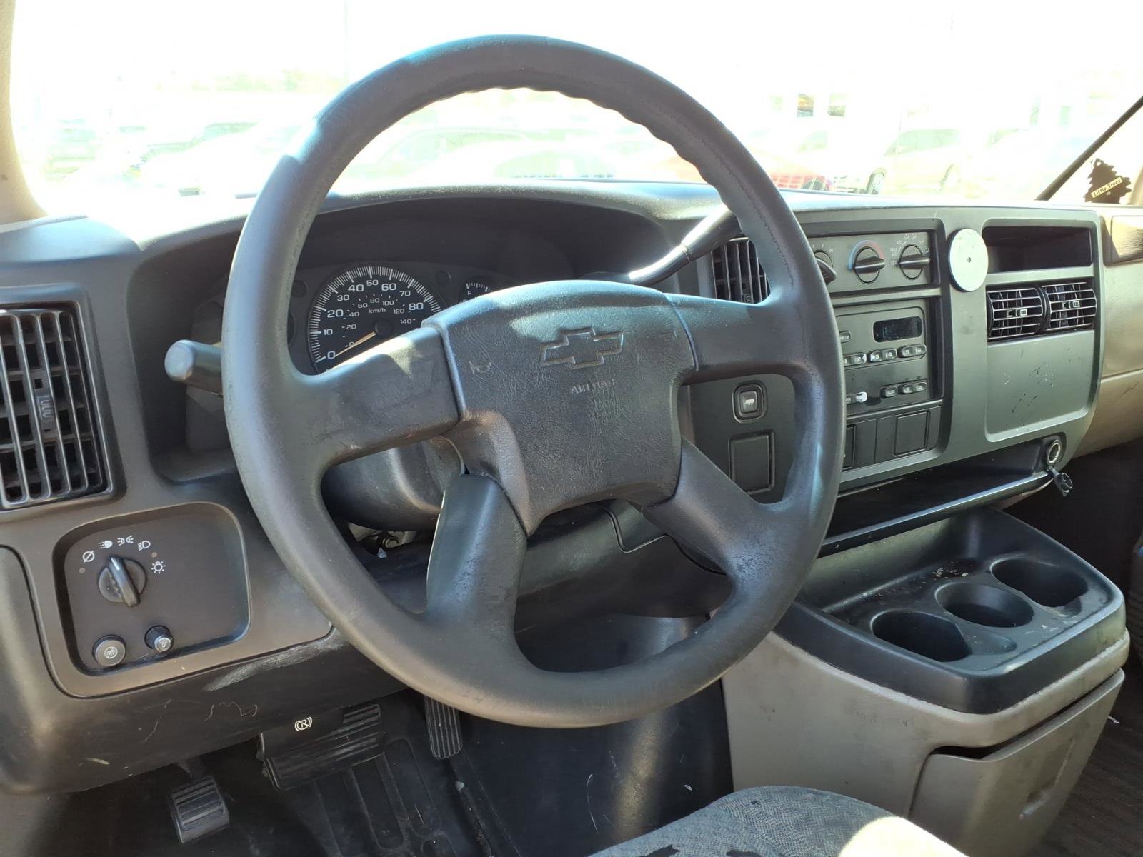 Used 2005 Chevrolet Express 2500 image 5