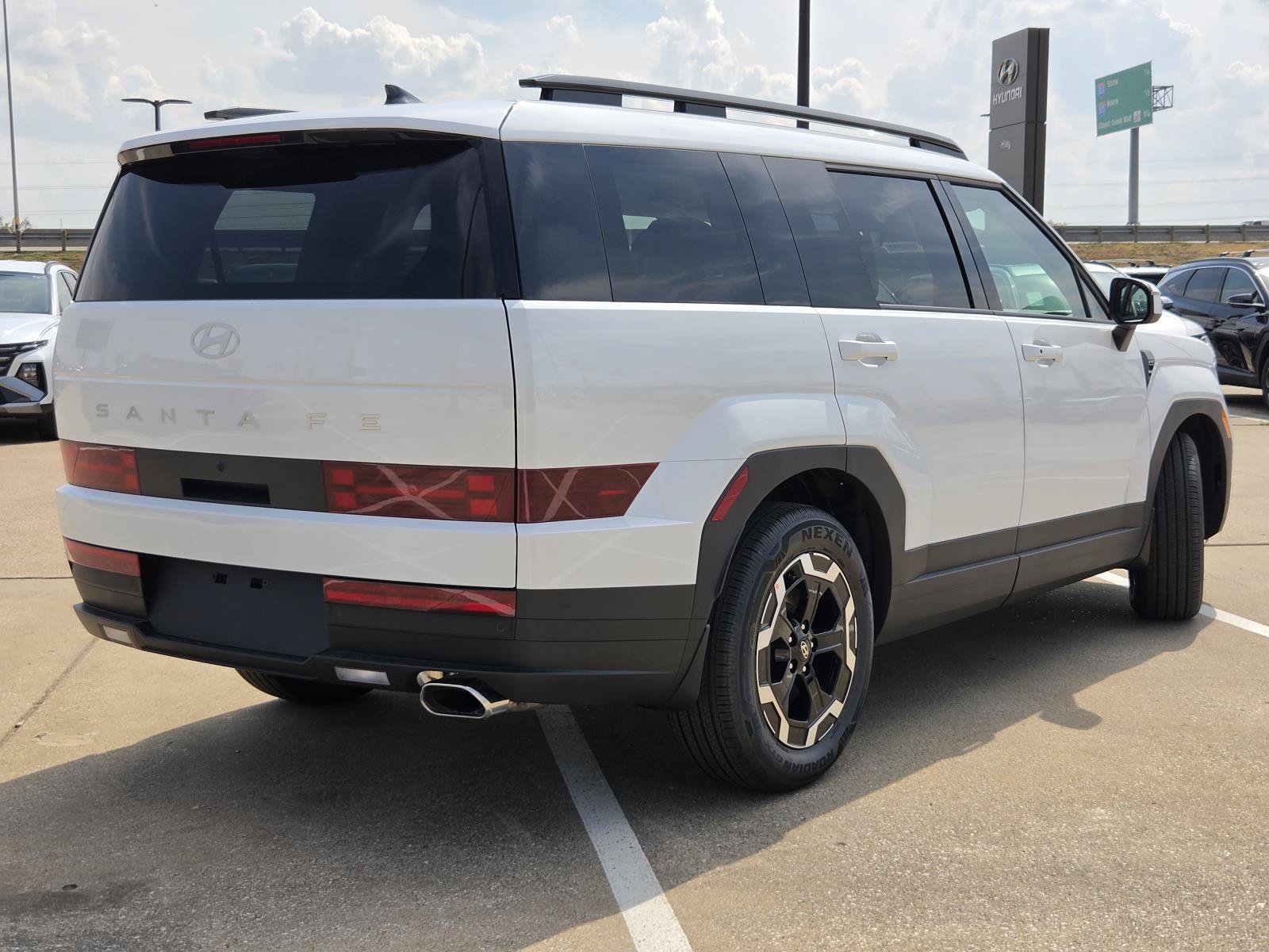 New 2027 Hyundai Santa Fe SEL FWD image 6