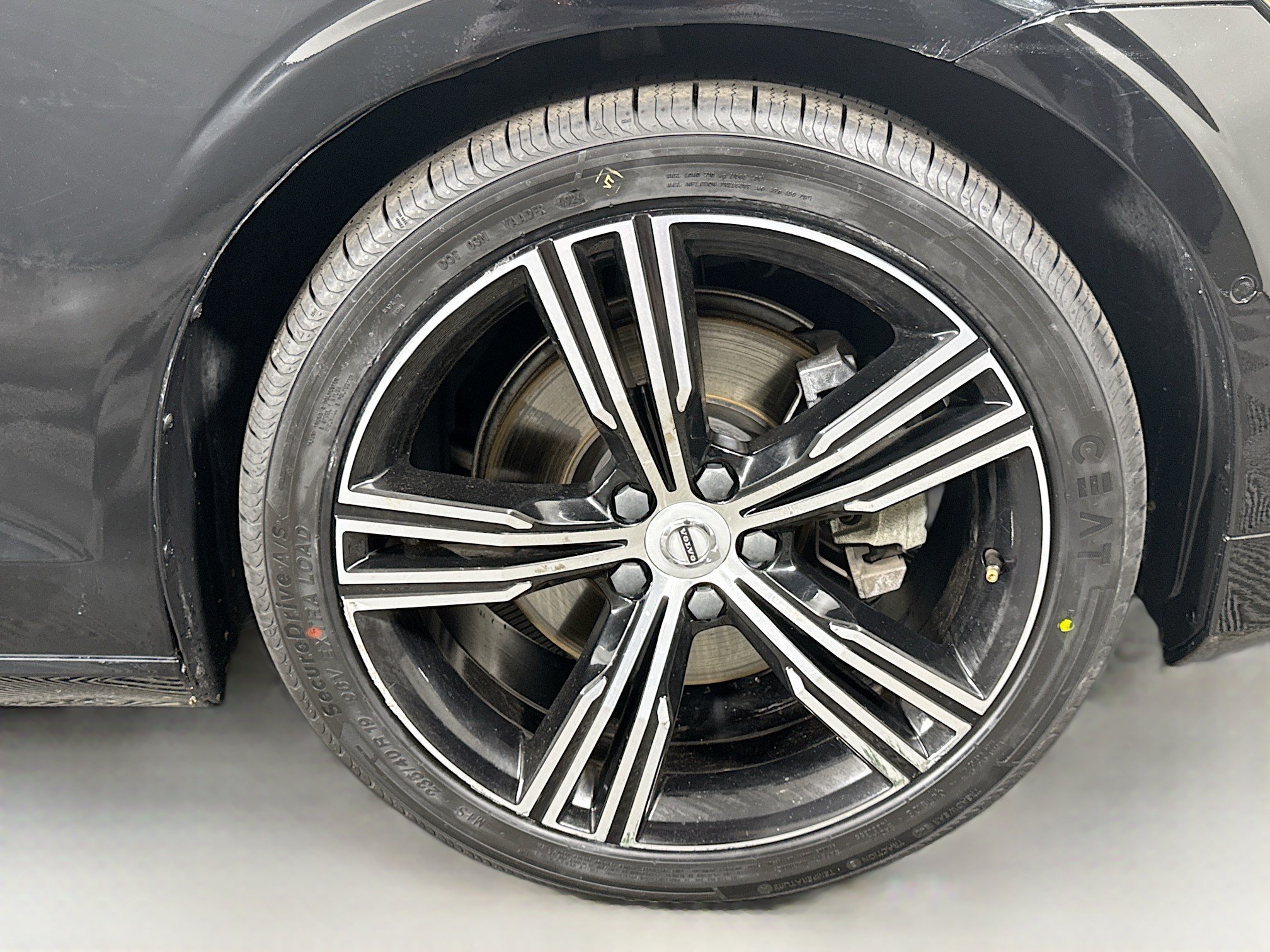 Used 2021 Volvo S60 T5 Inscription AWD/4WD image 32