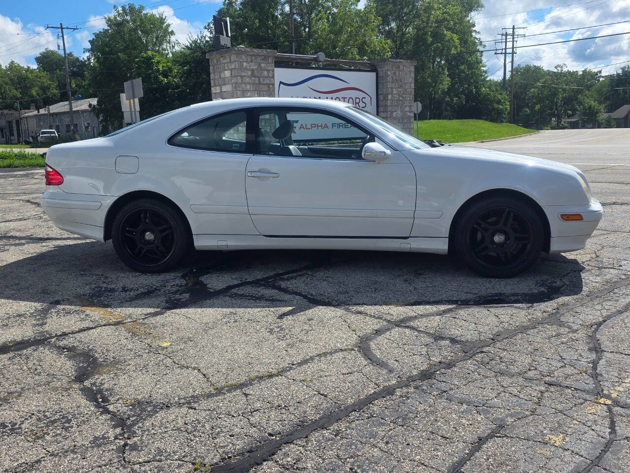 Used 2000 Mercedes-Benz CLK 320 Coupe image 7