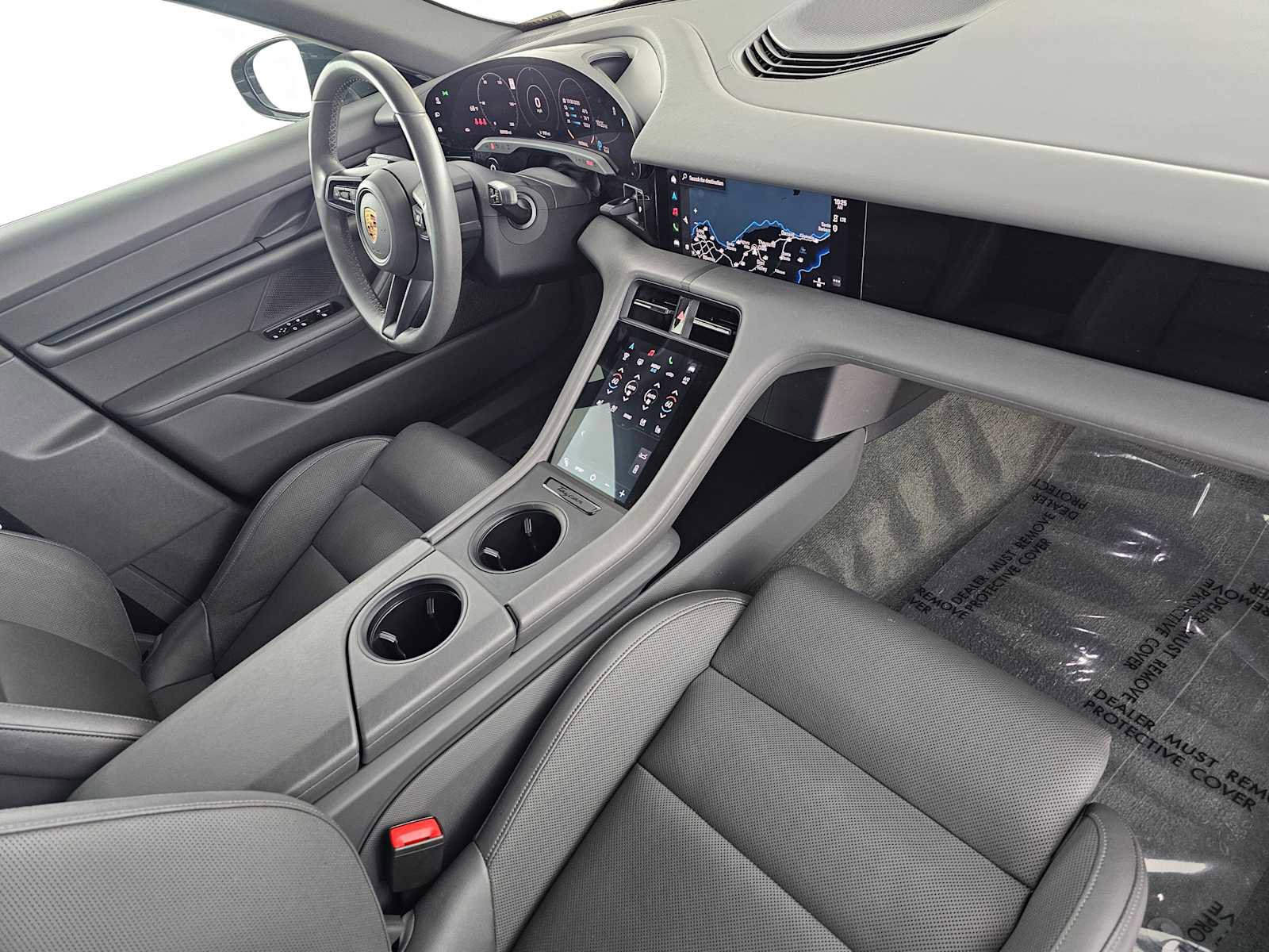 Used 2021 Porsche Taycan image 11