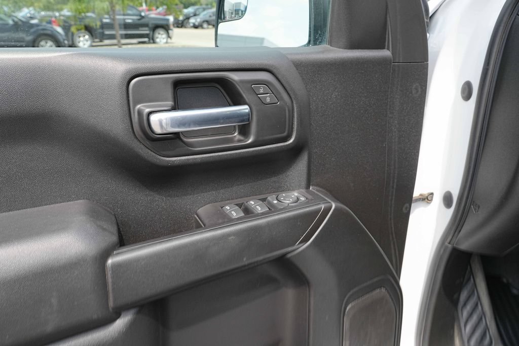 Used 2020 Chevrolet Silverado 1500 Custom w/ Trailering Package AWD/4WD image 25