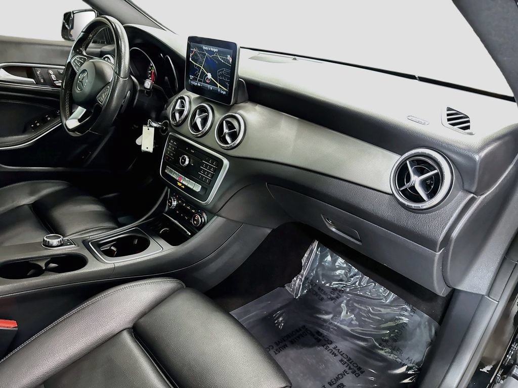 Used 2018 Mercedes-Benz CLA 250 image 35