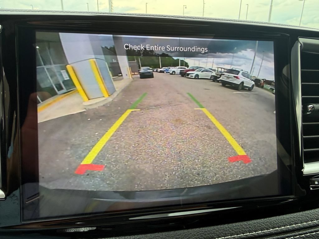 New 2027 Chrysler Pacifica Limited w/ S Appearance Package FWD image 13