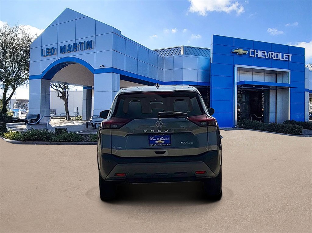 Used 2023 Nissan Rogue SV image 6