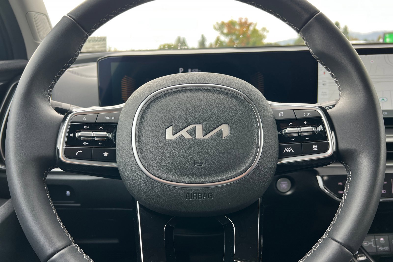 Certified 2025 Kia Sorento S image 37