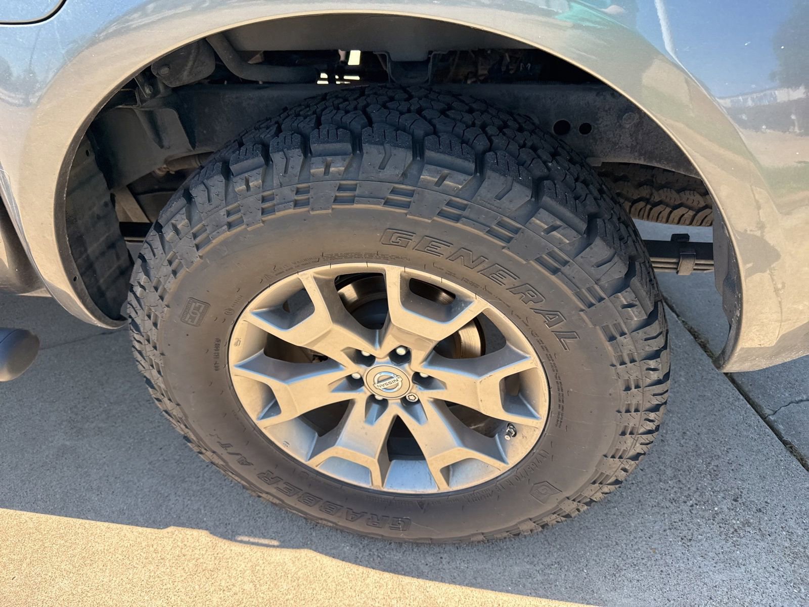 Used 2016 Nissan Frontier SL image 11