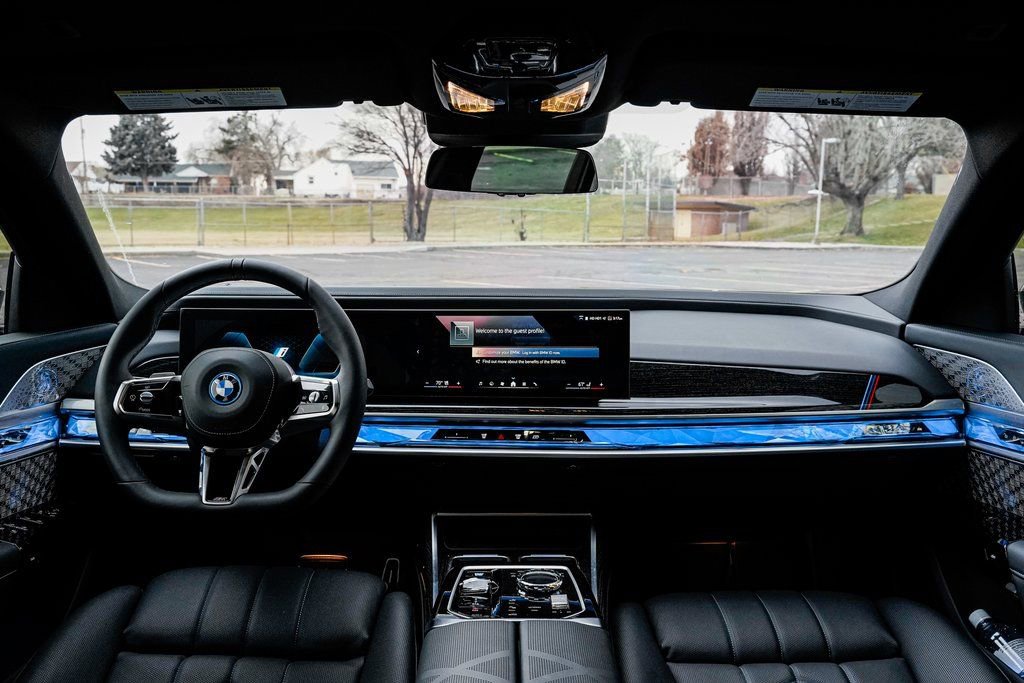 Used 2026 BMW i7 xDrive60 w/ Executive Package image 10