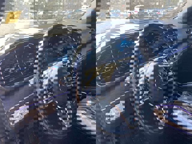 Used 2022 Mercedes-Benz GLE 350 4MATIC w/ Premium Package image 15