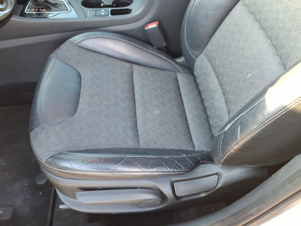 Used 2019 Kia Niro EX image 24